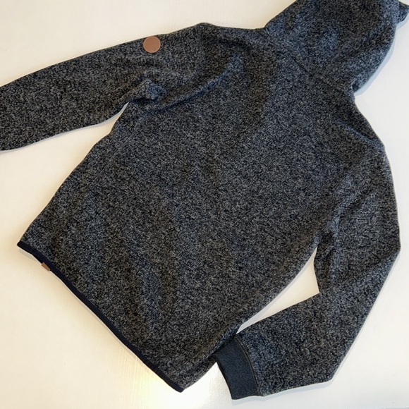Boys Quicksilver sweatshirt with zipper. Size large 14 boys. Perfect Condition! - Picture 6 of 7